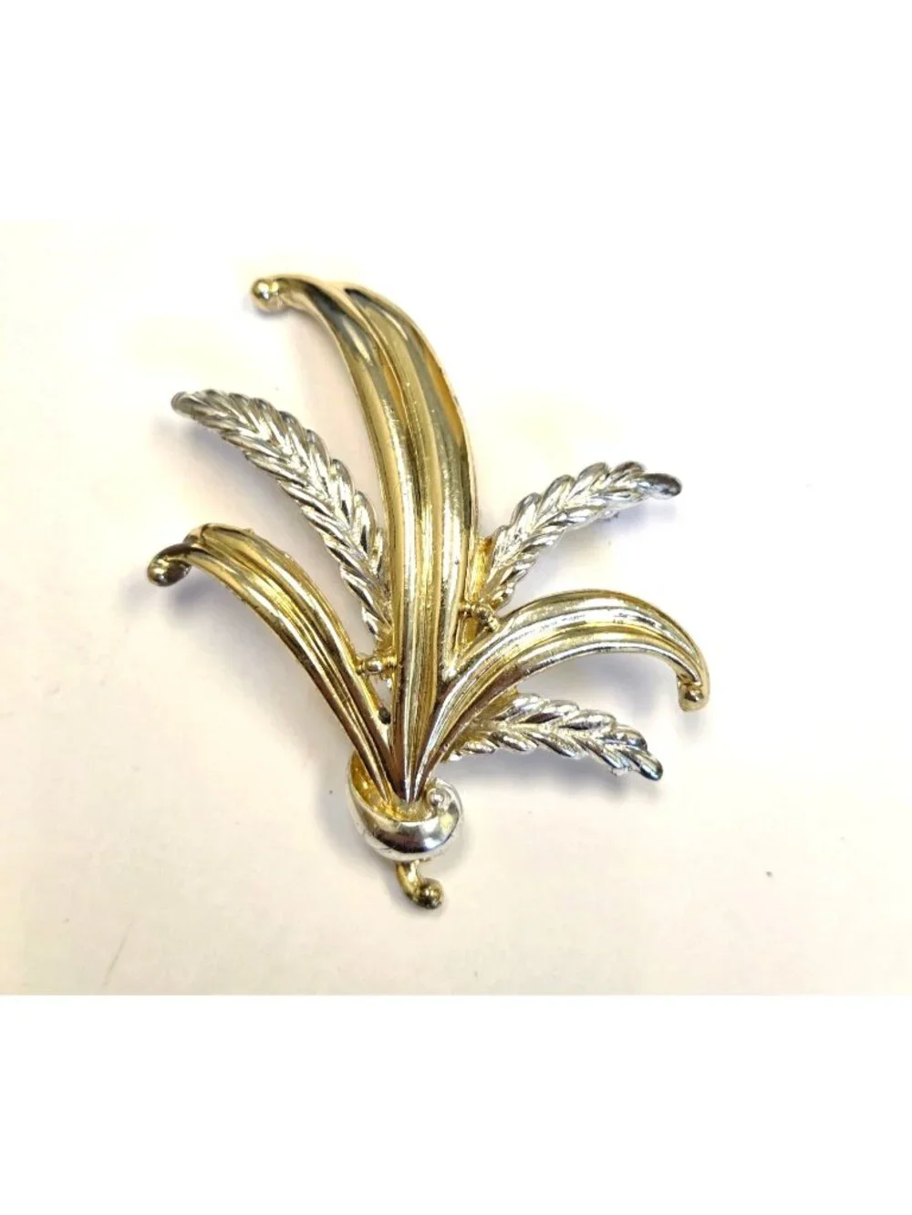 Vintage Gold & Silver Tone Leaf Design Brooch Pin